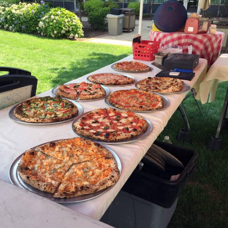 Catering Pizza en Granada - ¡Las mejores pizzas para tus eventos!